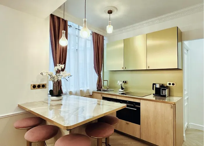Merveil - Luxury Suite - Marais - Charlot